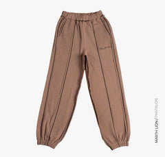 Pantalón marrón suave al tacto